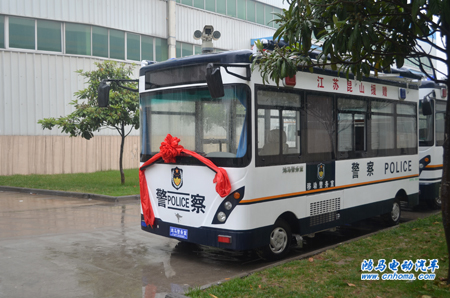 新疆喀什鴻馬移動(dòng)警務(wù)室發(fā)車—科技助警 便民服務(wù)