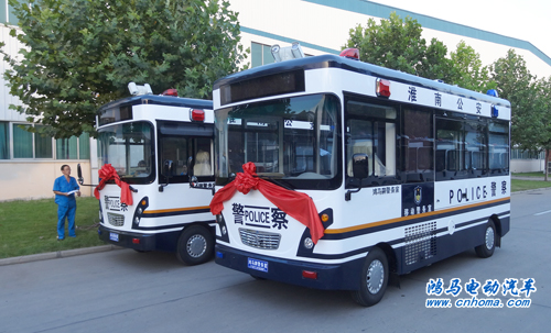 安徽淮南兩臺(tái)鴻馬流動(dòng)警務(wù)室發(fā)車——助力新型防空體系建設(shè)